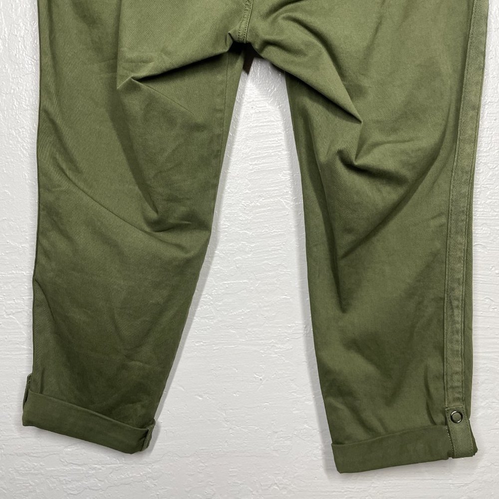 Olive Green Women's Cropped Pants - Picture 6 of 10
